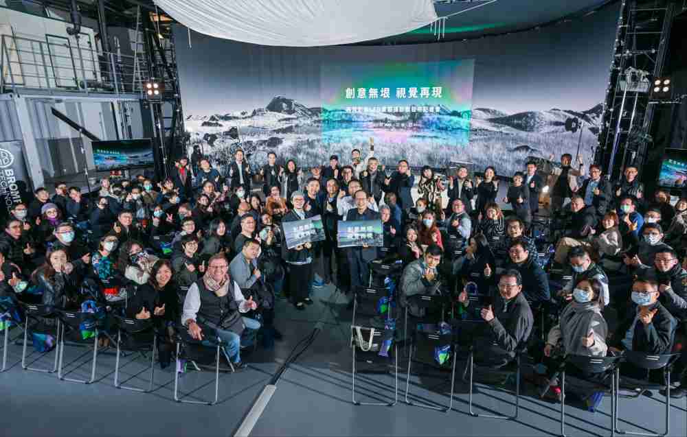 再现影像LED虚拟制作摄影棚整合拍摄场景、、内容制作、、、技术指导到设备租借一站式服务，，可望提升LED虚拟制作的影视效能，，，，进而产出更多高质量细致作品